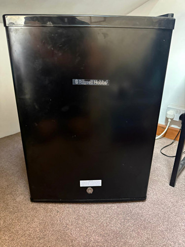 Mini fridge russell hobbs - -,